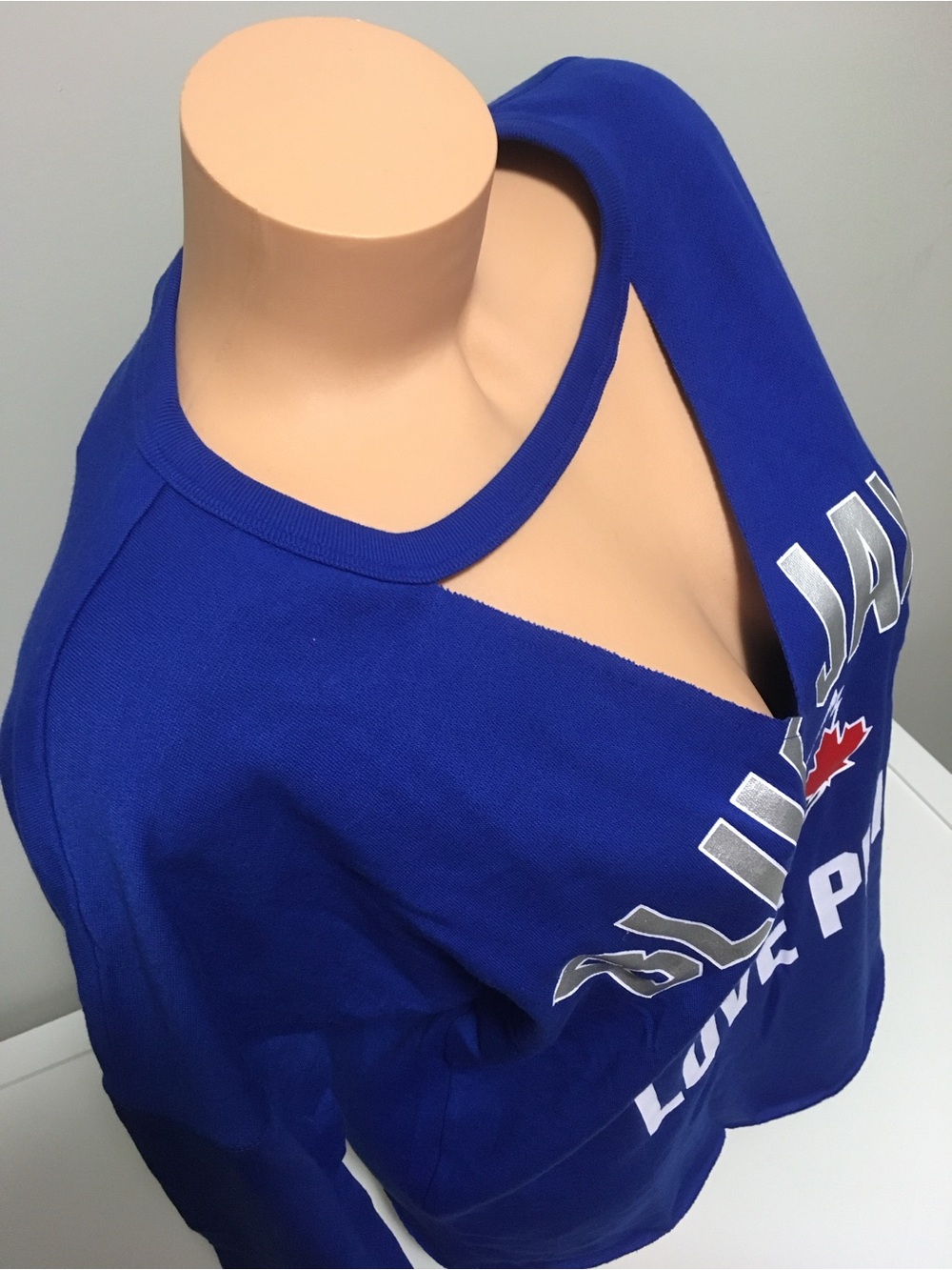 🆕VICTORIA’S SECRET PINK - S - NWT - TORONTO BLUE JAYS BASEBALL MLB VARSITY TOP - Picture 13 of 15